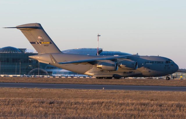 Boeing Globemaster III (04-4137) - Spotting EPRZ