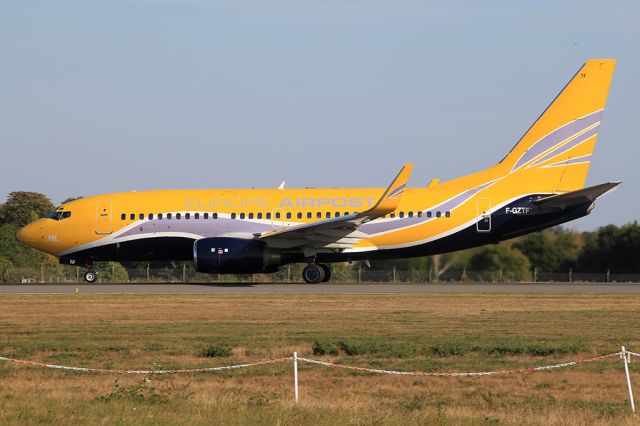 Boeing 737-700 (F-GZTF)