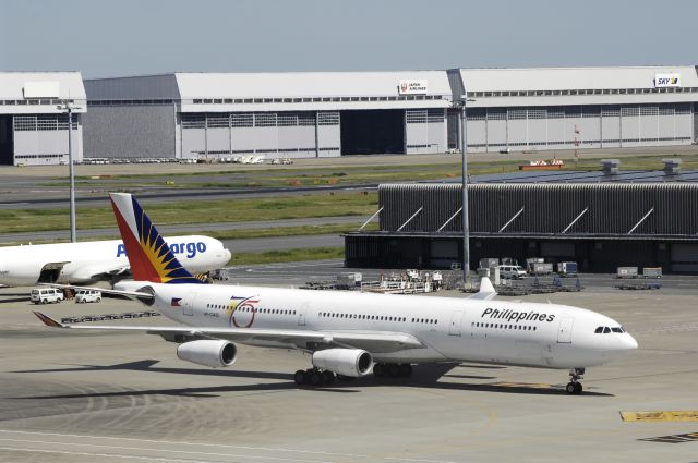 Airbus A330-300 (RP-C3435) - Taxi to Spot at Tokyo-Haneda Intl Airport on 2016/05/13