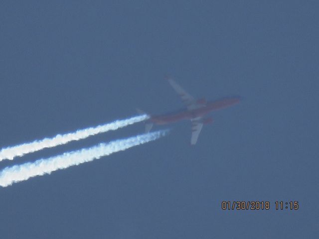 Boeing 737-800 (N8629A)