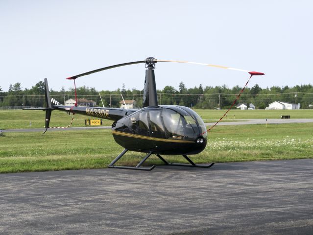 Robinson R-44 (N433DE) - 29 August 2015.