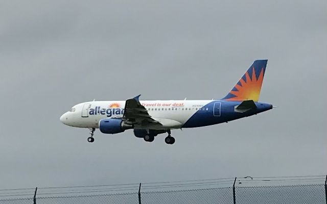 Airbus A319 (N310NV) - Runway 25 arrival! 5/20/21.