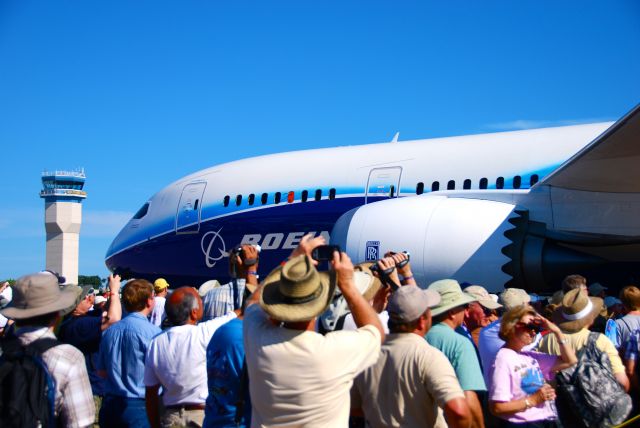 Boeing 787-8 (N787BA)