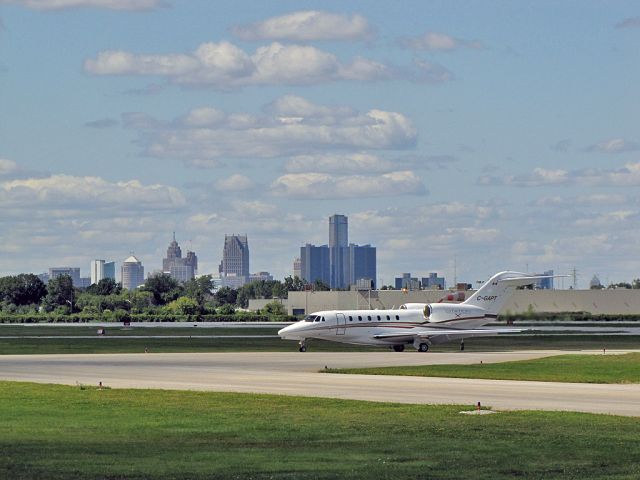 C750 — - Detroit Skyline from the Windsor Airport looking North