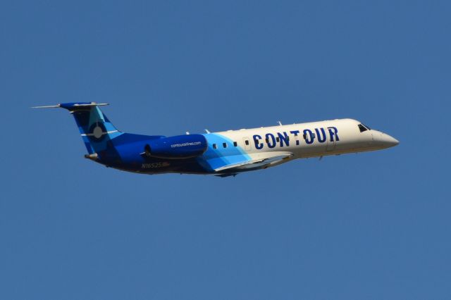 Embraer ERJ-135 (N16525) - departing KCLT - 10/24/18