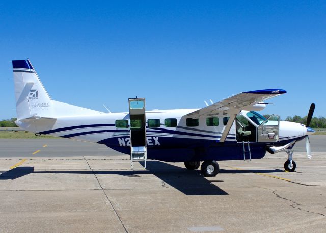 Cessna Caravan (N268EX) - At Downtown Airport.