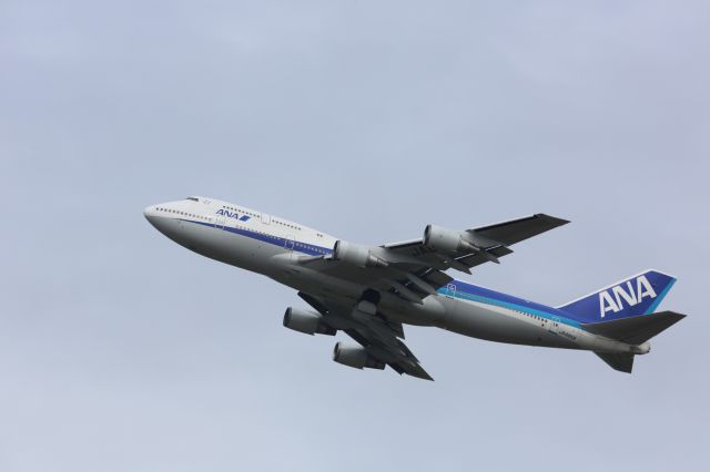 Boeing 747-400 (JA8959)
