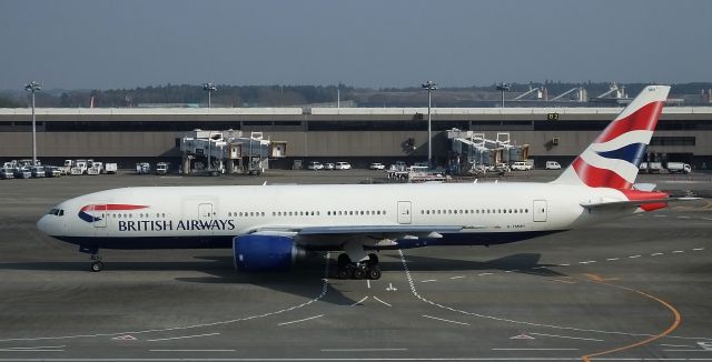 Boeing 777-200 (G-YMMH)