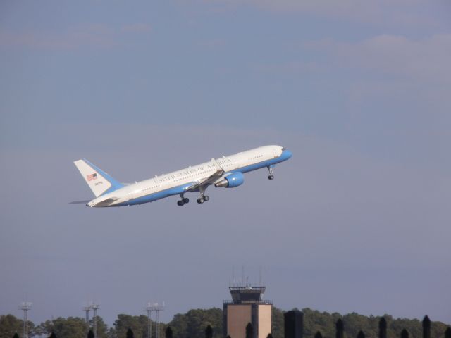 Boeing 757-200 (N90003) - Air Force Two - B757 touch and go at ILM airport