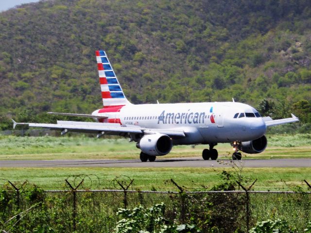 Airbus A319 (N710UW)