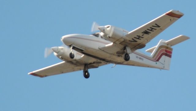 Piper PA-44 Seminole (VH-WHV)