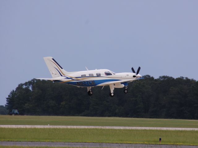 Piper Malibu Meridian (N827CM) - Taking off on 19 at Lone Star.