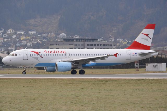 Airbus A320 (OE-LBT)