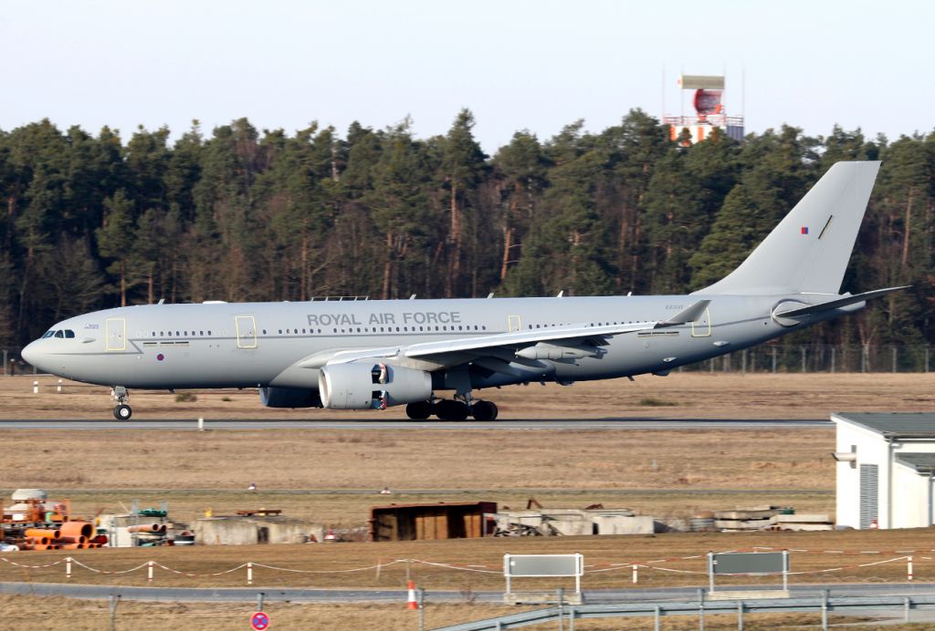 Airbus A330-200 (ZZ-337)