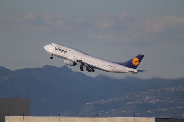 BOEING 747-8 (D-ABYC)