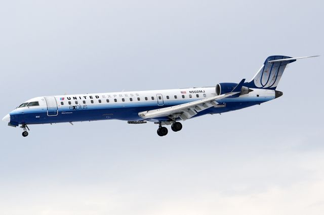 Canadair Regional Jet CRJ-700 (N502MJ)