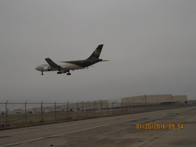 Airbus A300F4-600 (N142UP)