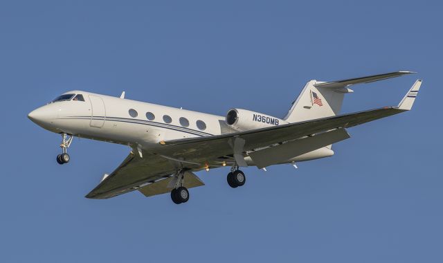 Gulfstream Aerospace Gulfstream IV (N360MB) - Runway 20R arrival @KDPA.