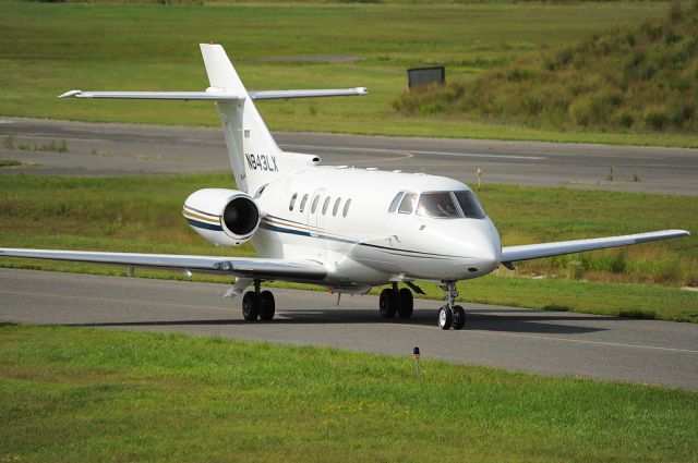 Hawker 800 (N843LX)