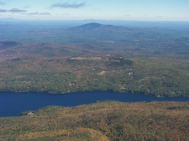 Cessna Skyhawk (N520RG) - Lake Sunapee on the way to Lebanon, NH.