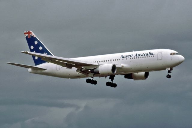 VH-RMG — - ANSETT AUSTRALIA AIRLINES - BOEING 767-277 - REG : VH-RMG (CN 22695/35) - WEST BEACH ADELAIDE SA. AUSTRALIA - YPAD (8/11/1993) 35MM SLIDE SCAANE WITH A EPSON V700 PERFECTION FLATBED SCANNER AT 6400 DPI.
