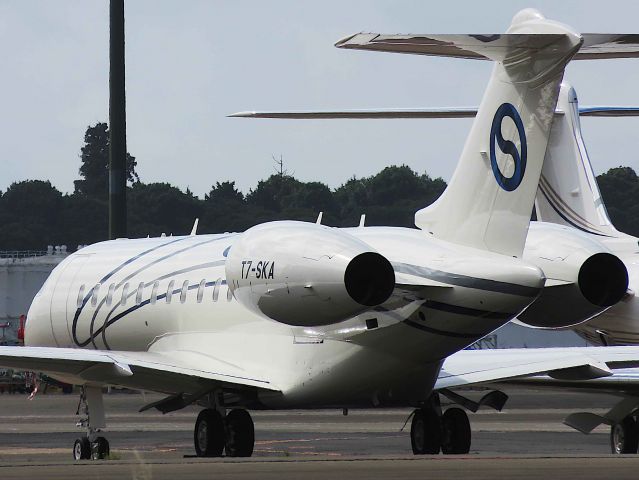 Bombardier Global Express (T7-SKA) - I take a picture on Oct 07, 2017.