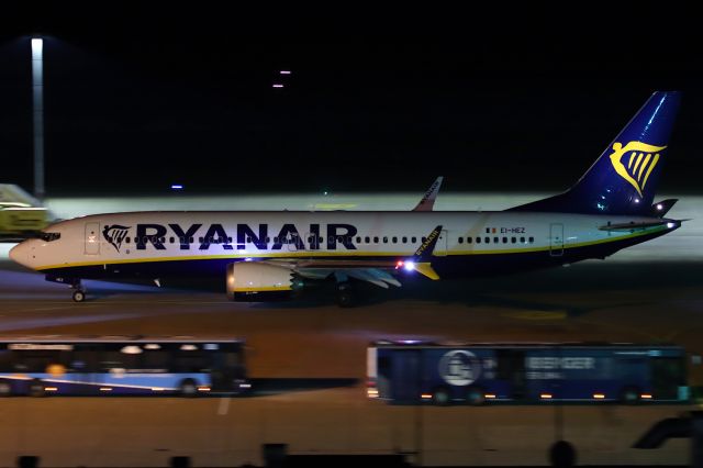 Boeing 737 MAX 8 (EI-HEZ)