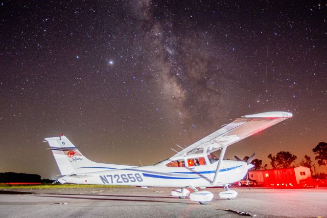 Cessna Skylane (N72658)