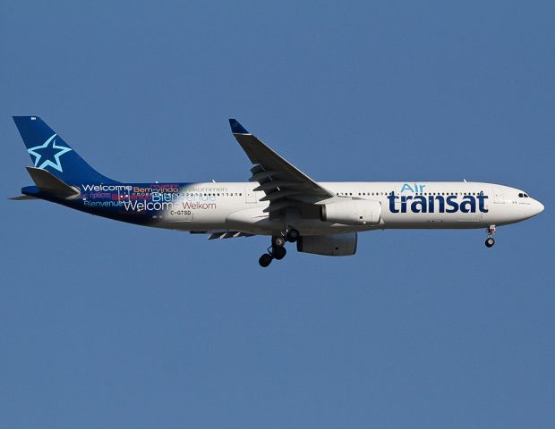 Airbus A330-300 (C-GTSD) - Landing at the YYZ.