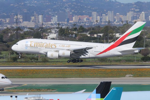 Airbus A380-800 (A6-EOH)