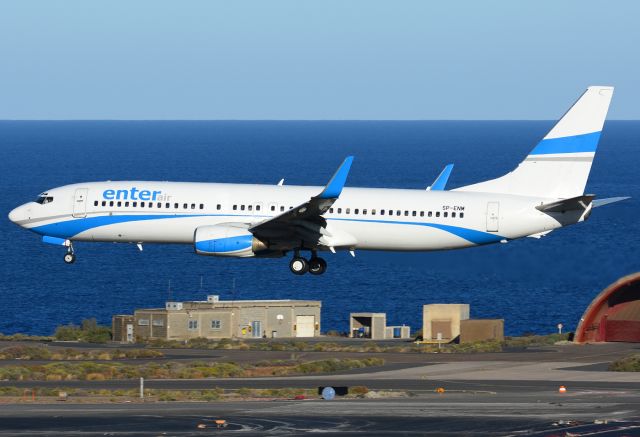 Boeing 737-800 (SP-ENM)