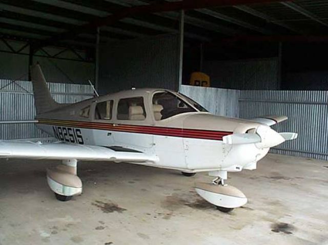 Piper Cherokee (N8251S)