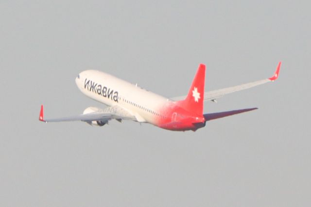 Boeing 737-800 (RA-73184)
