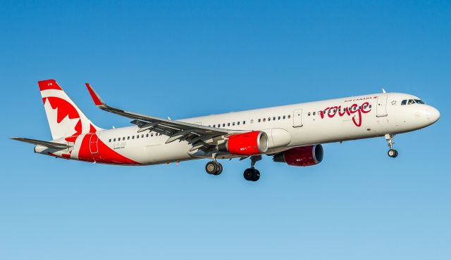 Airbus A321 (C-FJQD)