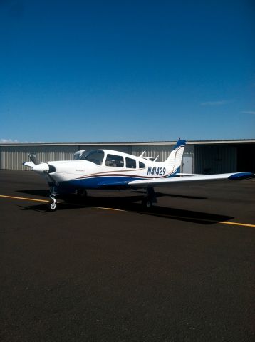 Piper Arrow 4 (N41429)