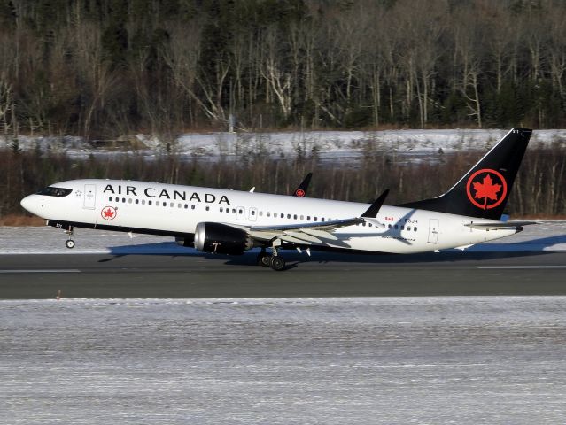 Boeing 737 MAX 8 (C-FSJH)