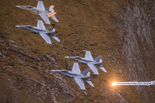 McDonnell Douglas FA-18 Hornet (J5011) - Swiss Air Forcebr /Boeing F/A-18 C (J-5011) at Axalp shooting range