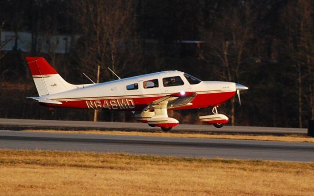 Piper Cherokee (N649MD)