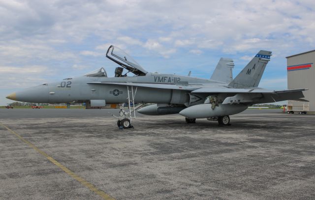 McDonnell Douglas FA-18 Hornet (16-3735)