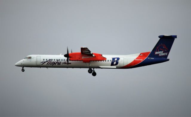 de Havilland Dash 8-400 (N437QX) - EUG-SEA  11-15-2020