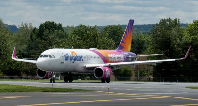Airbus A320 (N198NV) - Taxiing for departure is this 2016 "Insominac" Livery Allegiant Airbus 320-214 in the Spring of 2025.