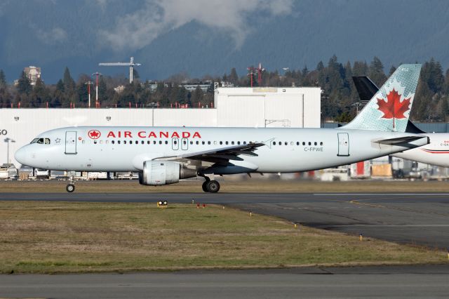 Airbus A320 (C-FPWE)