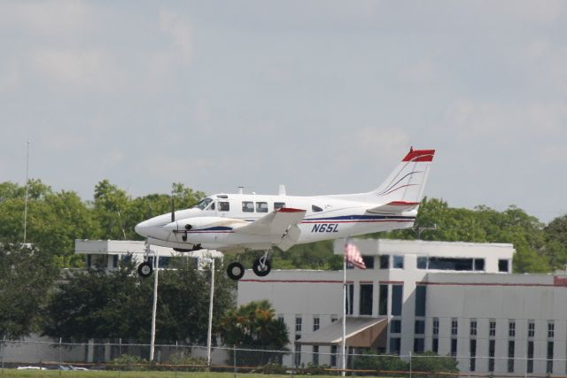 Beechcraft King Air 90 (N65L)