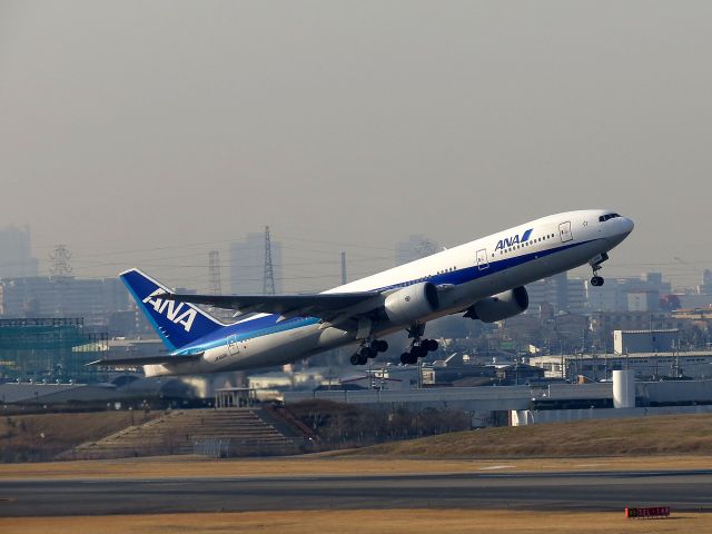 Boeing 777-200 (JA8199)