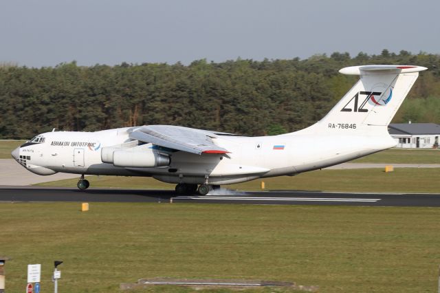 Ilyushin Il-76 (RA-76846)