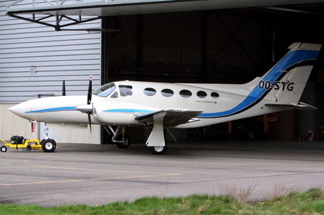 Cessna 421 (OO-STG) - My last contribution of 2010.  Whish you all the best for the next year.