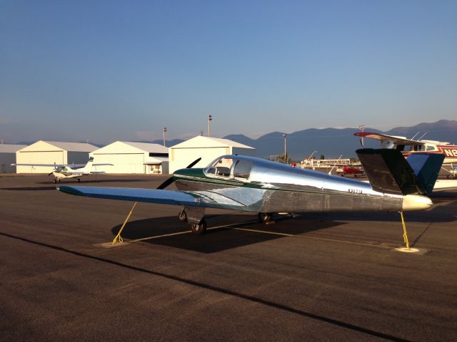 Beechcraft 35 Bonanza (N8927A)