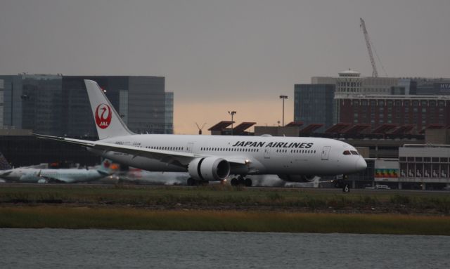 Boeing 787-9 Dreamliner (JA863J)