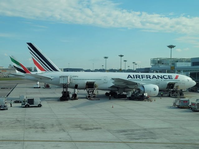 Boeing 777-200 (F-GSPU)