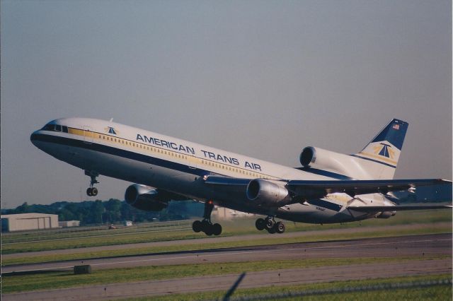 Lockheed L-1011 TriStar (N194AT)